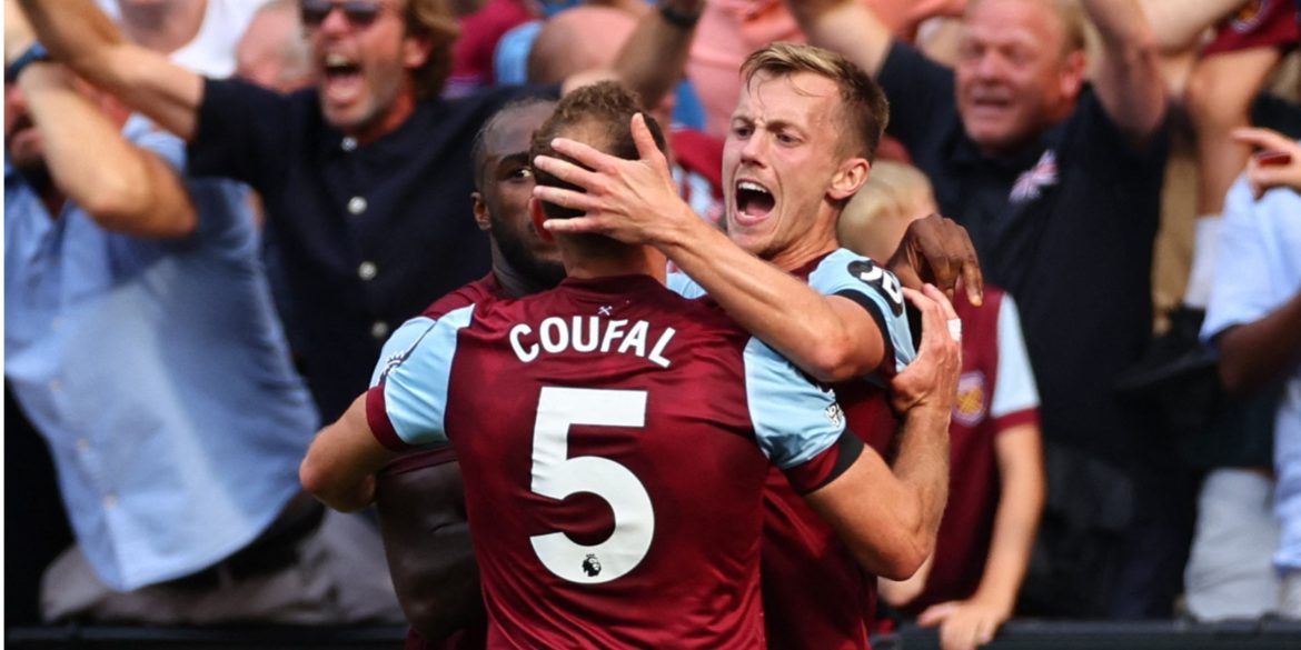 West Ham could land "ridiculously good" Coufal upgrade in January