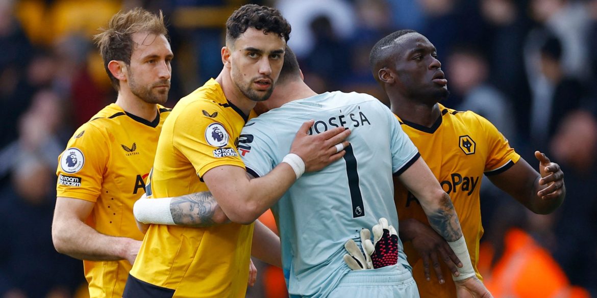 Spurs Could Ditch Sanchez For £15k-p/w "Monster"