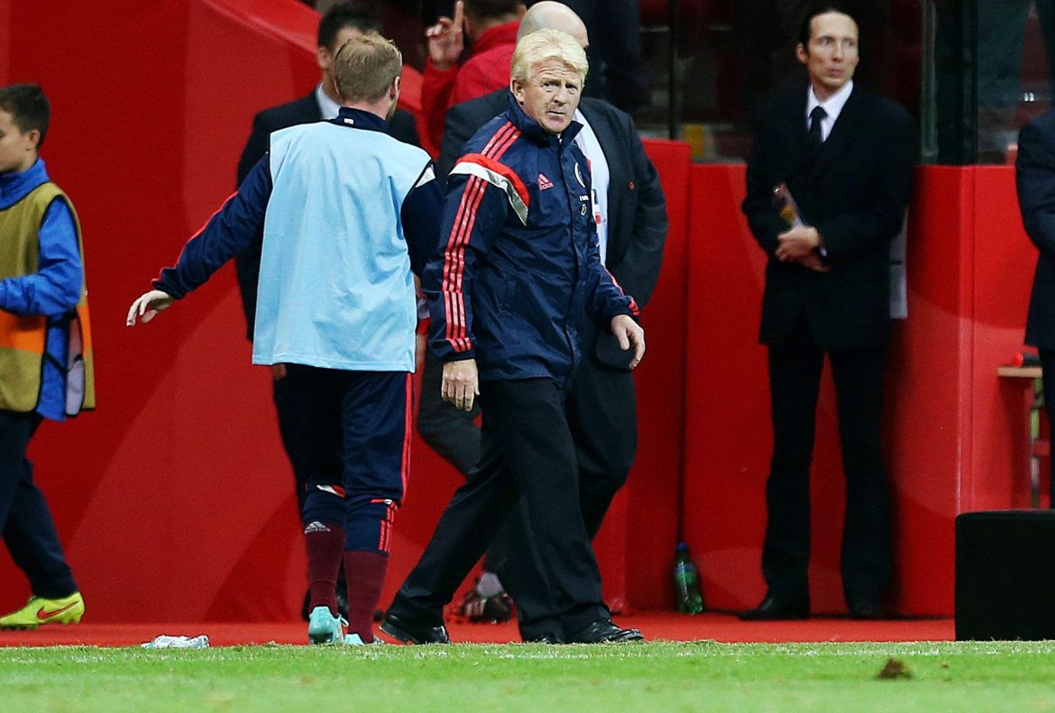 Gordan Strachan: Lawwell risks more Celtic revolt in search of Lennon successor