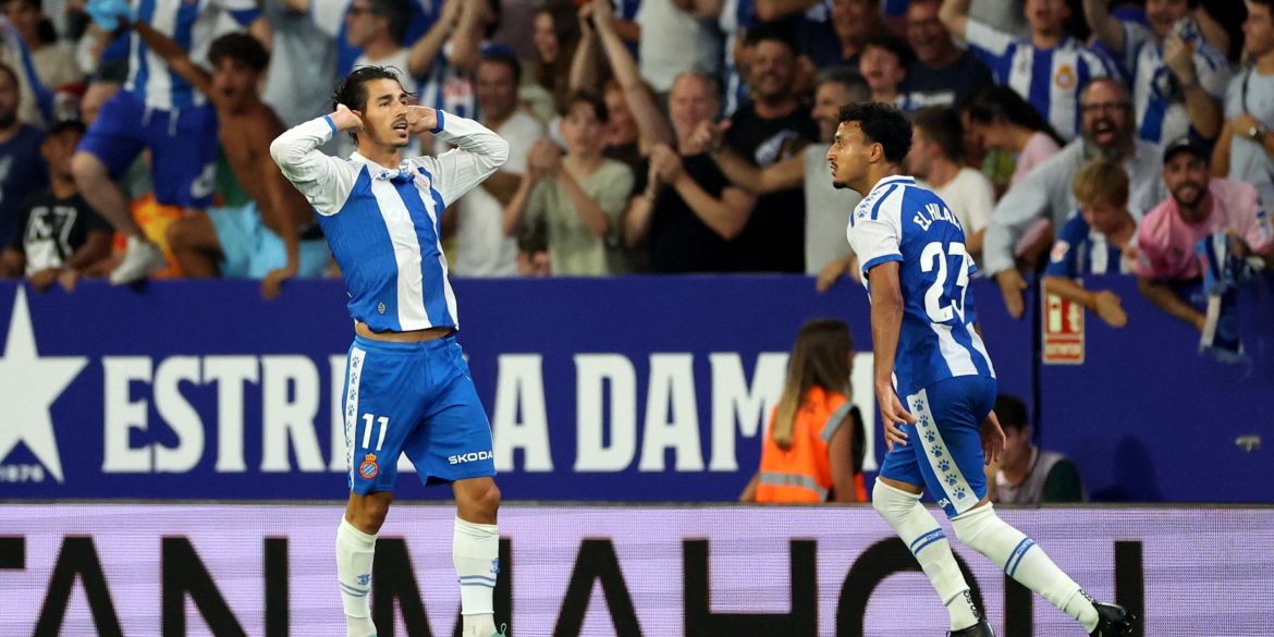 Everton ready to trigger £26m release clause for int'l full-back in January